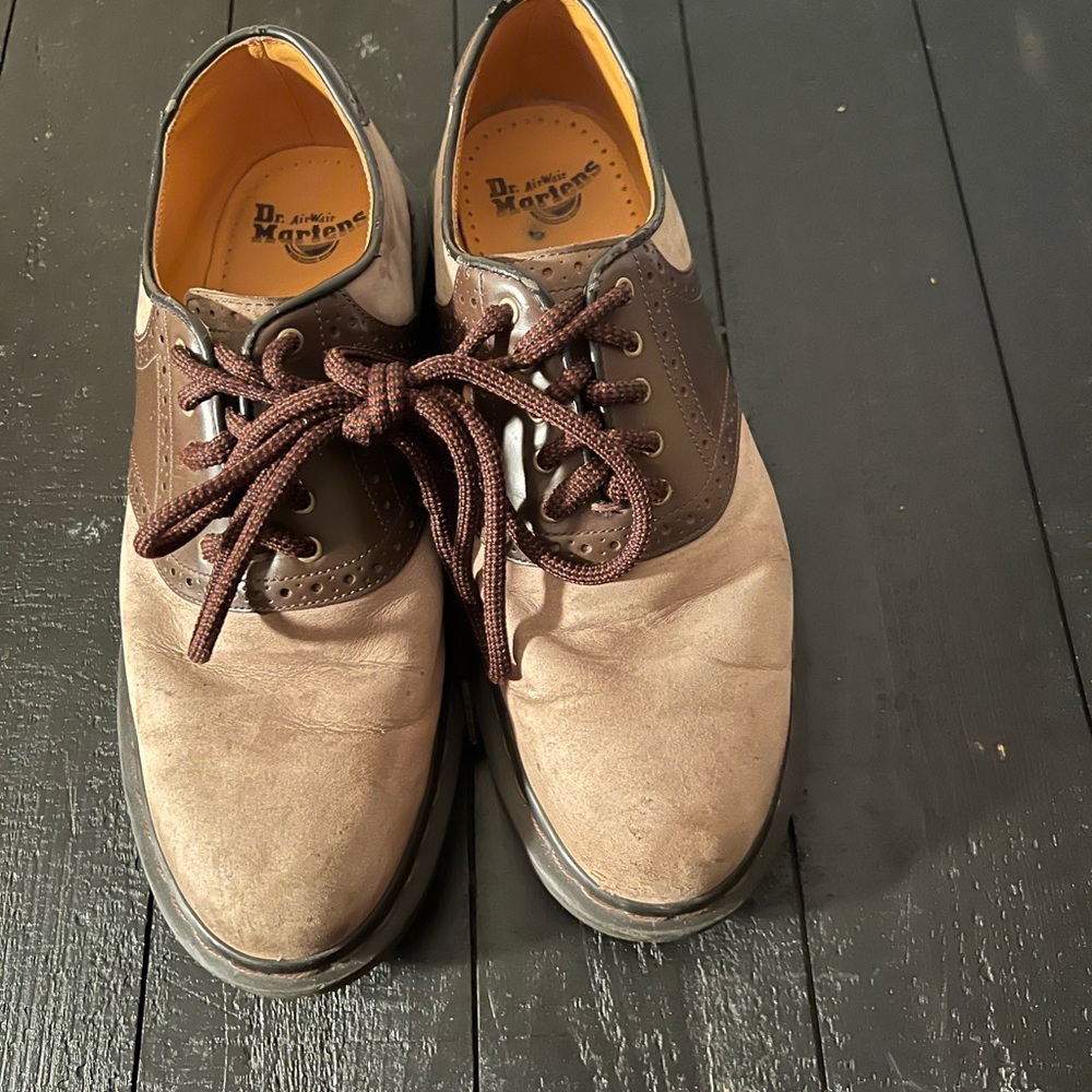 Saddle side Dr Martens